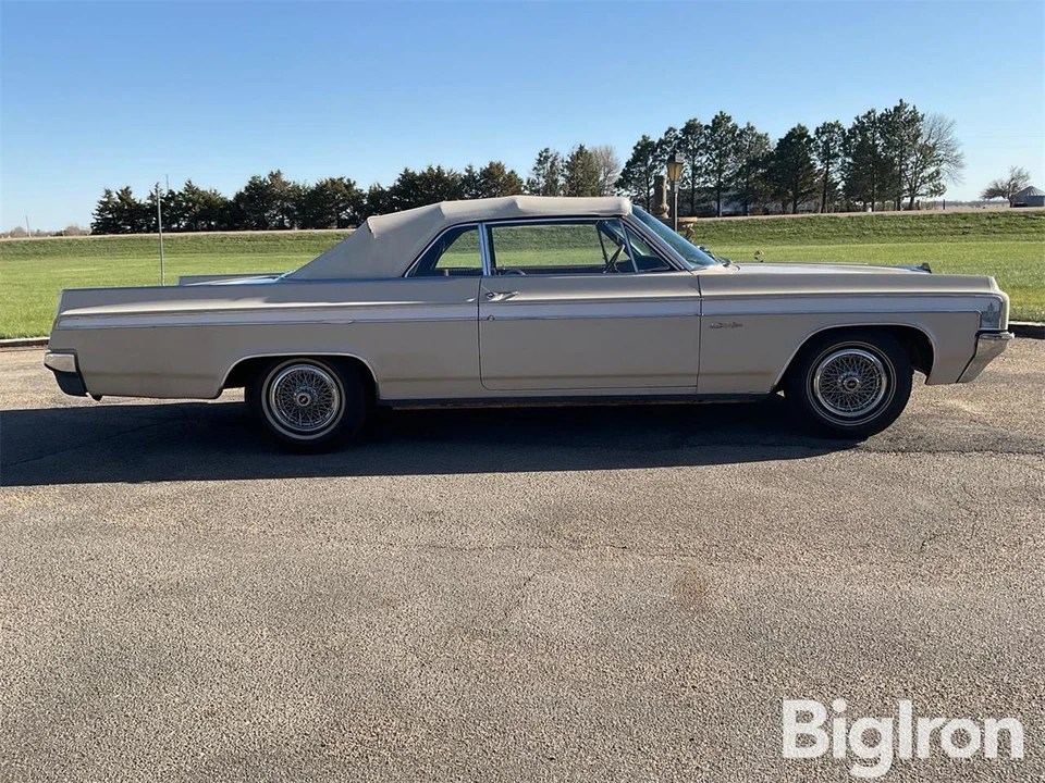1963 Oldsmobile Starfire - Image 2 of 19