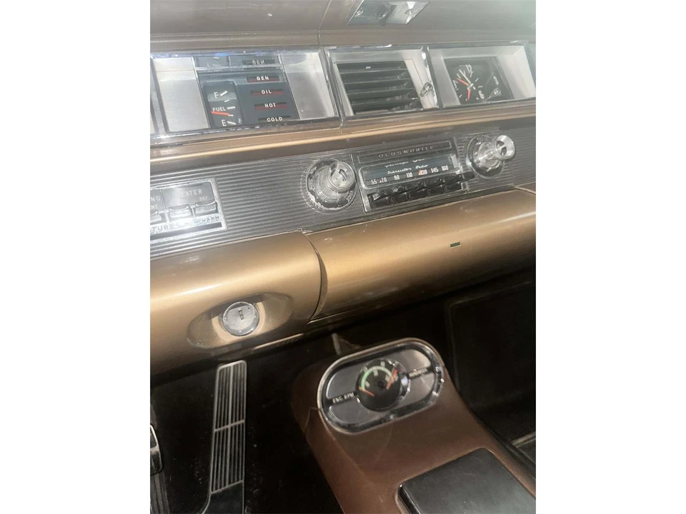1963 Oldsmobile Starfire - Image 13 of 19