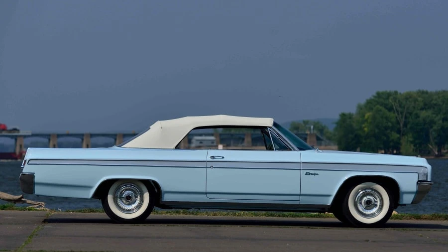 1963 Oldsmobile Starfire - Image 2 of 12