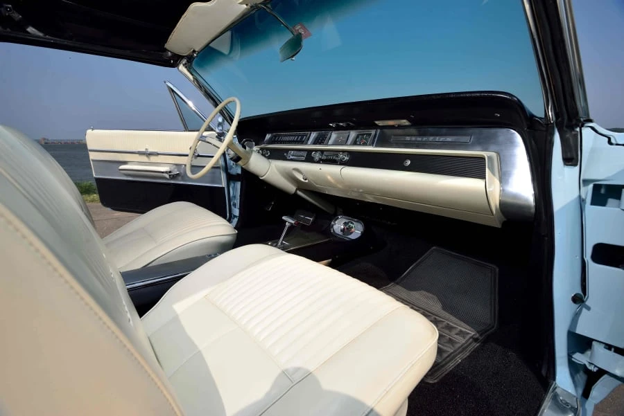 1963 Oldsmobile Starfire - Image 5 of 12