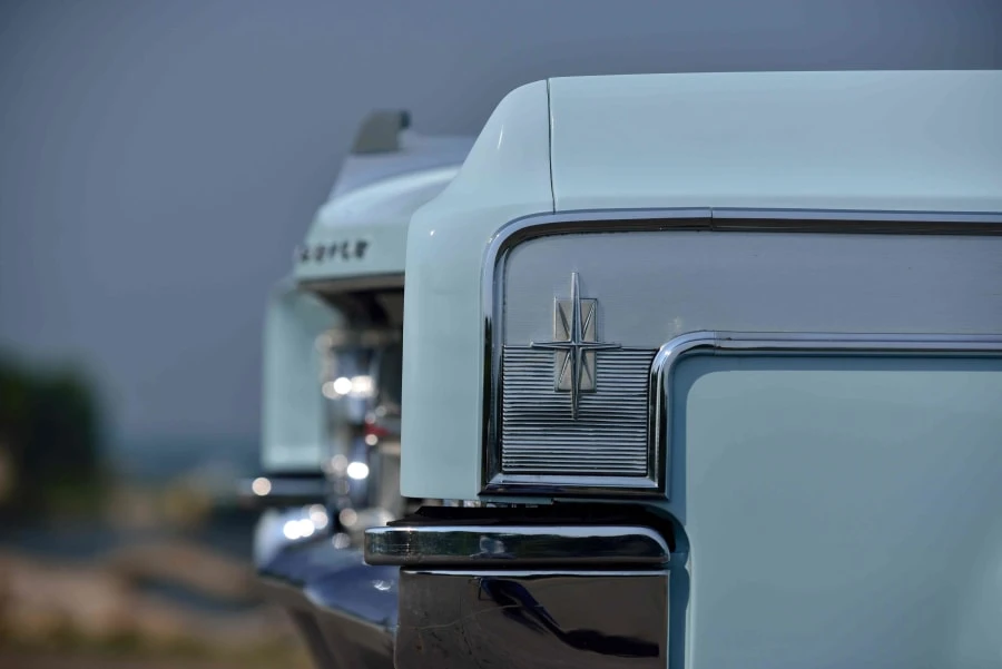1963 Oldsmobile Starfire - Image 9 of 12