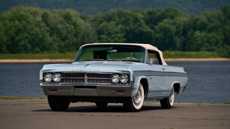 1963 Oldsmobile Starfire - Image 11 of 12