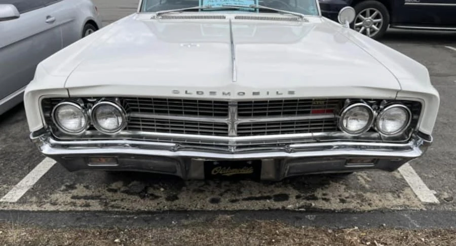 1963 Oldsmobile Starfire - Image 3 of 5