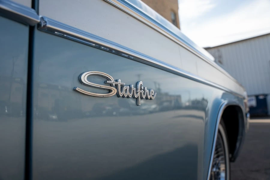 1963 Oldsmobile Starfire - Image 8 of 31