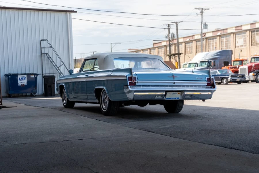 1963 Oldsmobile Starfire - Image 17 of 31