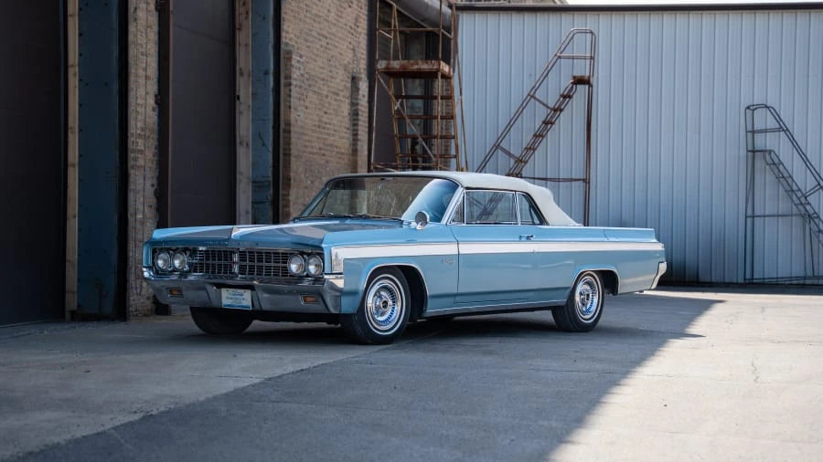 1963 Oldsmobile Starfire - Image 7 of 31