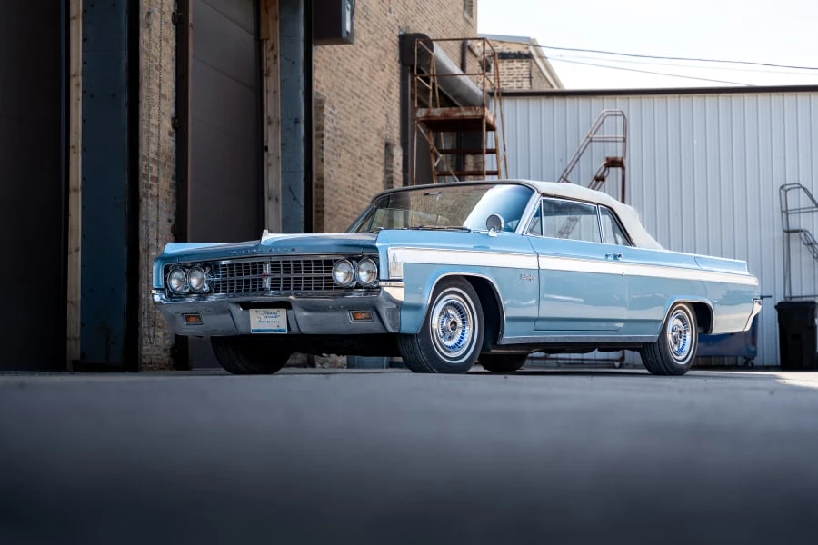 1963 Oldsmobile Starfire - Image 10 of 31