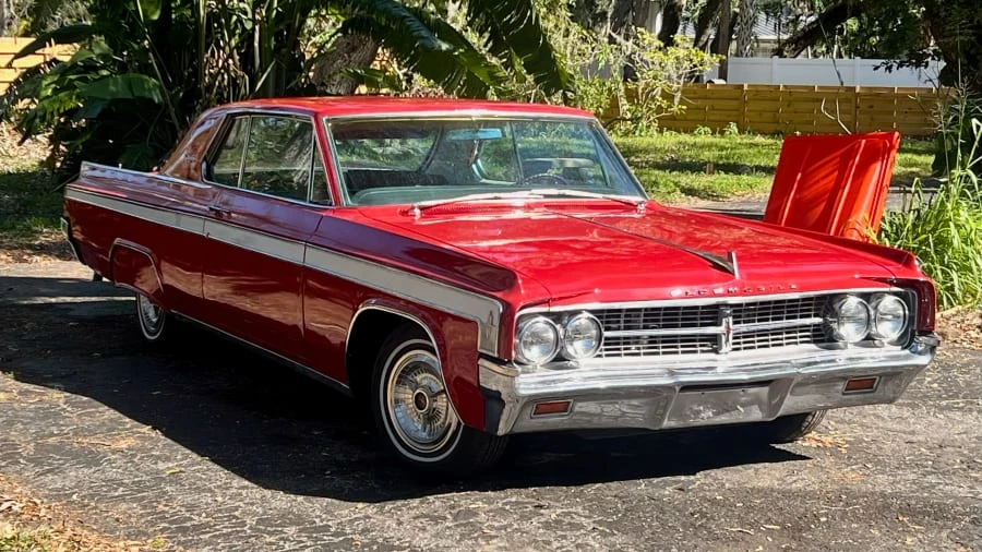 1963 Oldsmobile Starfire - Image 9 of 13