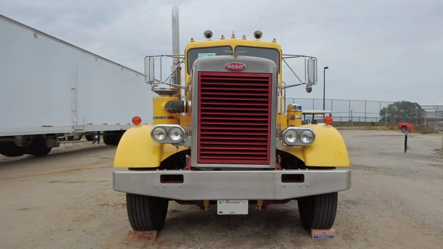 1963 Peterbilt - Image 4 of 31