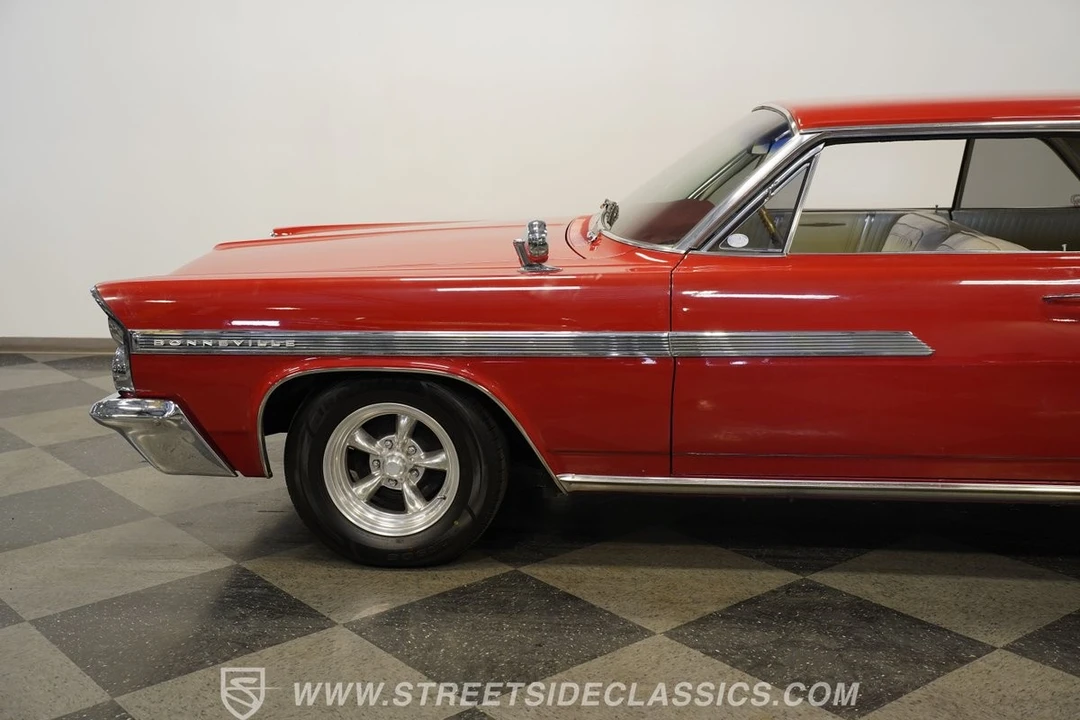 1963 Pontiac Bonneville 2nd Gen - Image 18 of 31