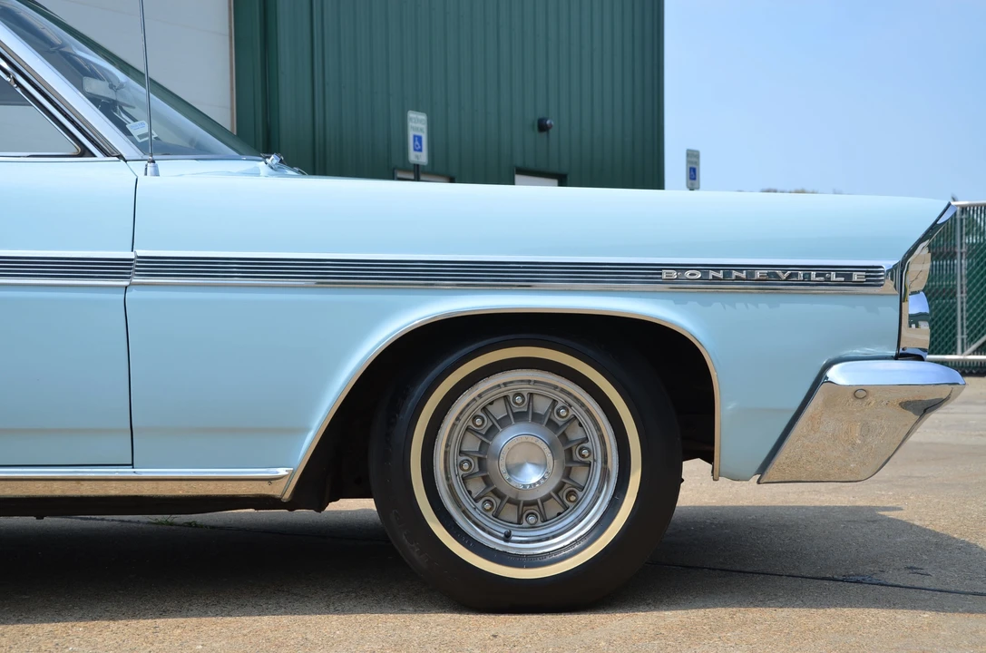 1963 Pontiac Bonneville 2nd Gen - Image 15 of 31