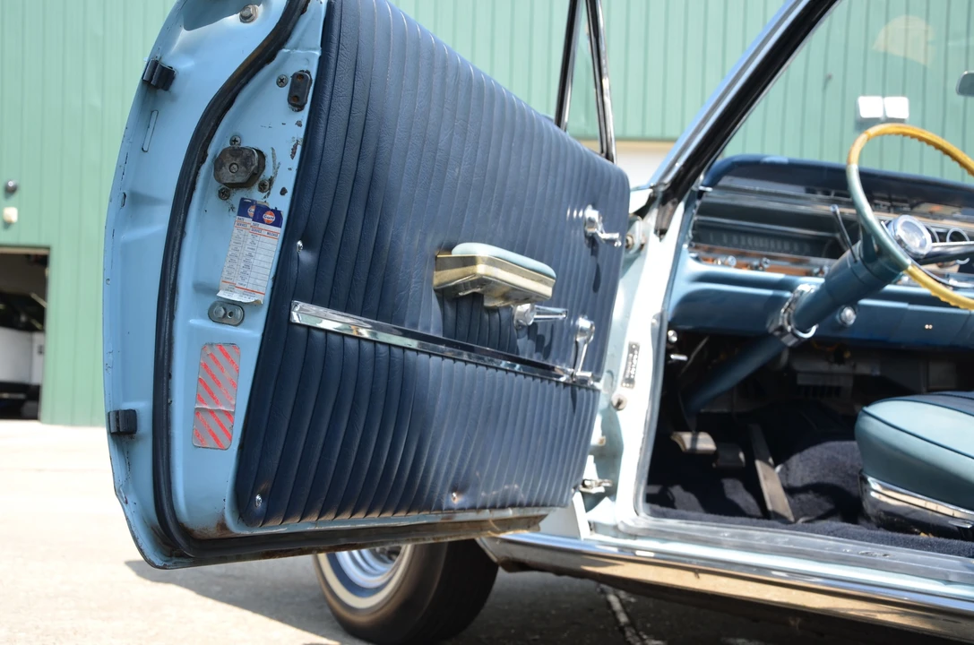 1963 Pontiac Bonneville 2nd Gen - Image 25 of 31