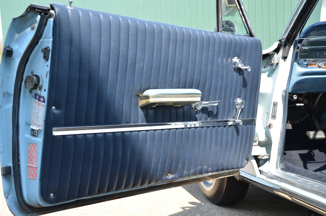 1963 Pontiac Bonneville 2nd Gen - Image 24 of 31