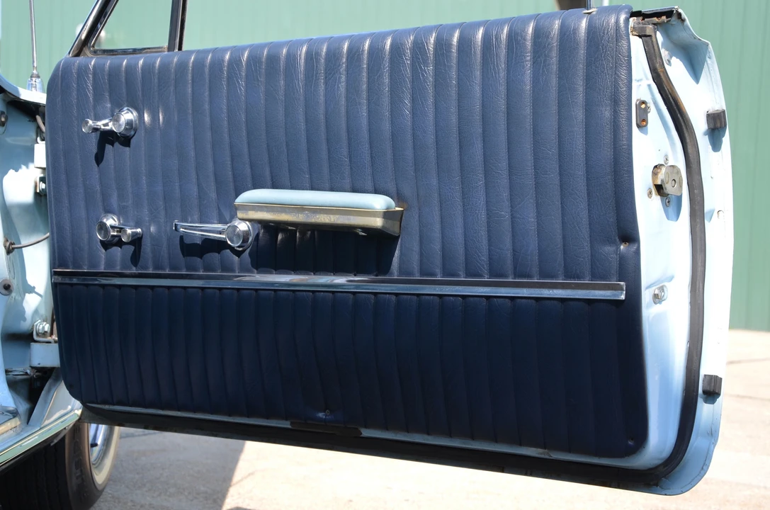 1963 Pontiac Bonneville 2nd Gen - Image 27 of 31