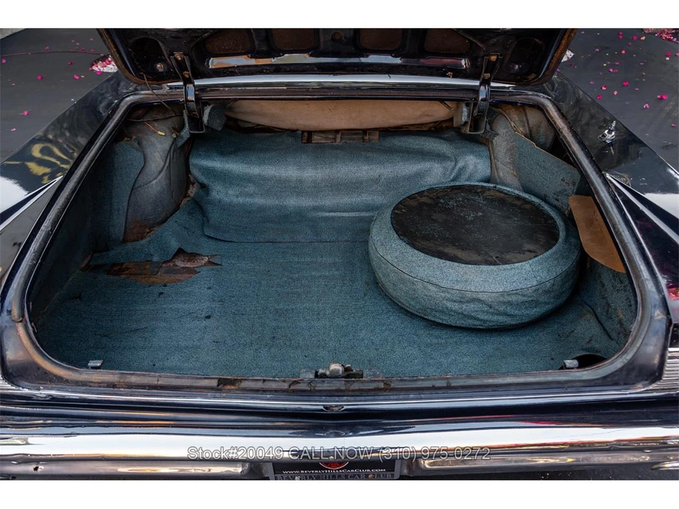 1963 Pontiac Bonneville 2nd Gen - Image 28 of 31