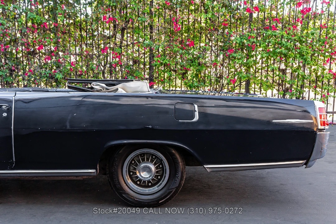 1963 Pontiac Bonneville 2nd Gen - Image 20 of 31