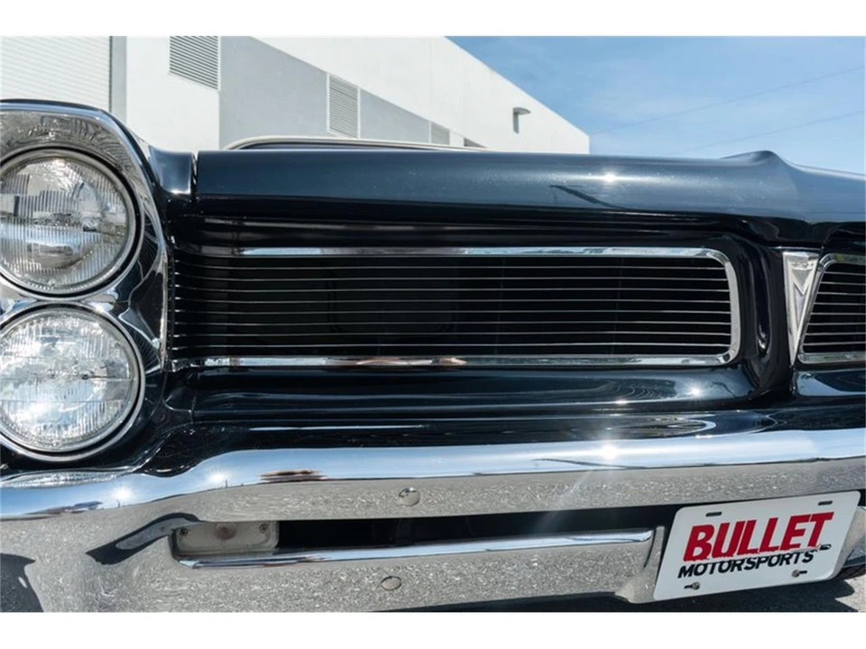 1963 Pontiac Bonneville 2nd Gen - Image 11 of 31