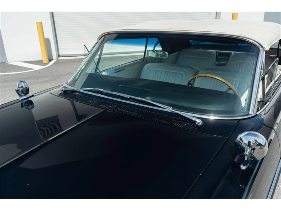 1963 Pontiac Bonneville 2nd Gen - Image 22 of 31