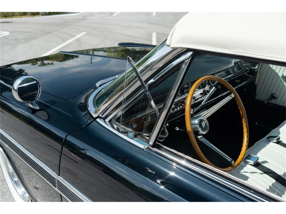 1963 Pontiac Bonneville 2nd Gen - Image 29 of 31
