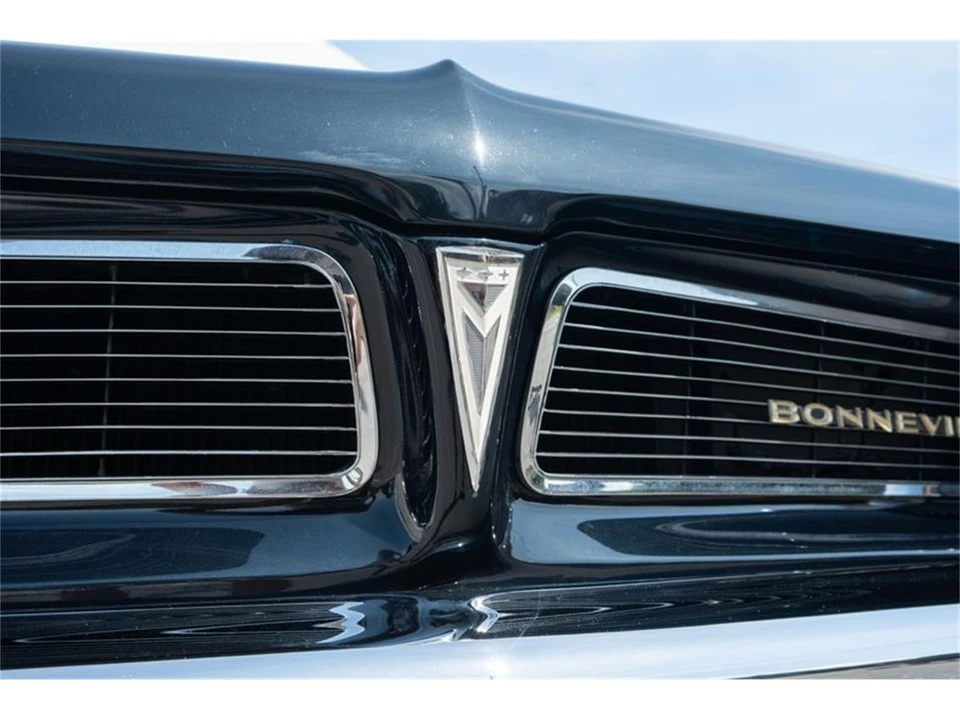 1963 Pontiac Bonneville 2nd Gen - Image 15 of 31