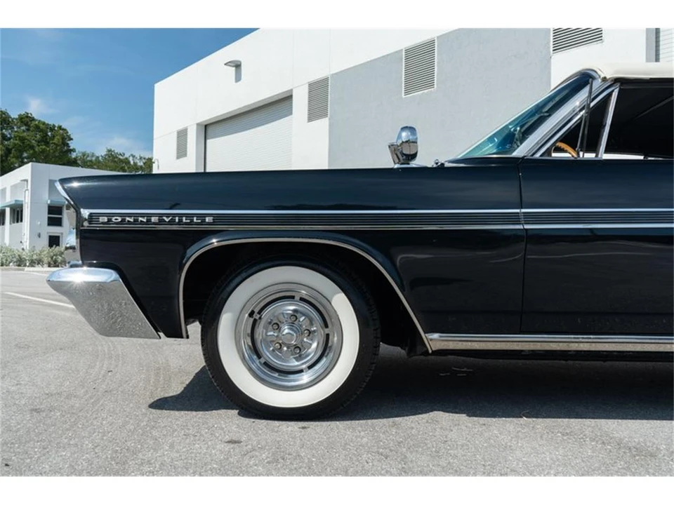 1963 Pontiac Bonneville 2nd Gen - Image 25 of 31