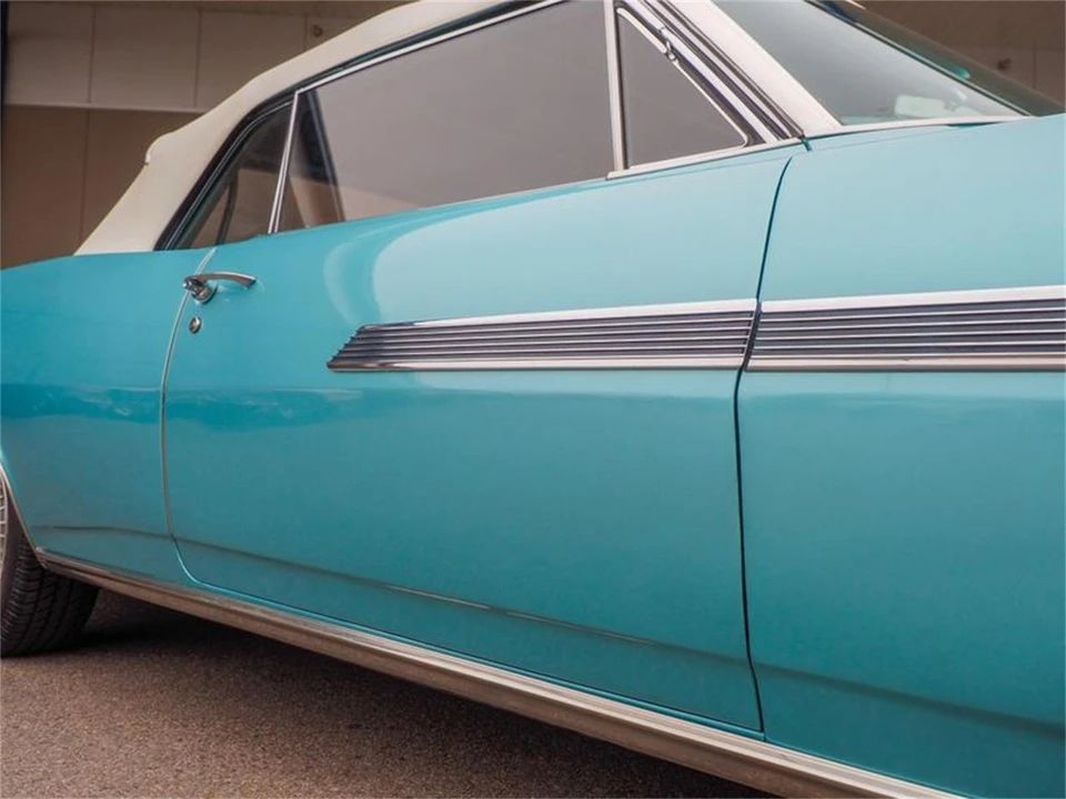 1963 Pontiac Bonneville 2nd Gen - Image 25 of 31