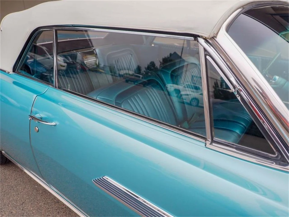 1963 Pontiac Bonneville 2nd Gen - Image 28 of 31