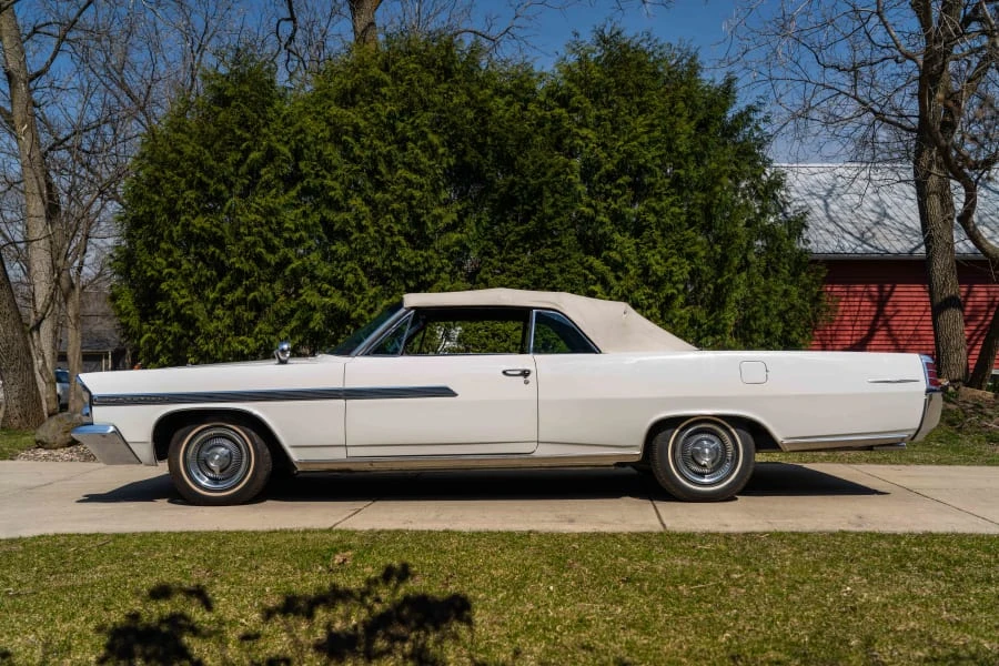 1963 Pontiac Bonneville 2nd Gen - Image 2 of 25