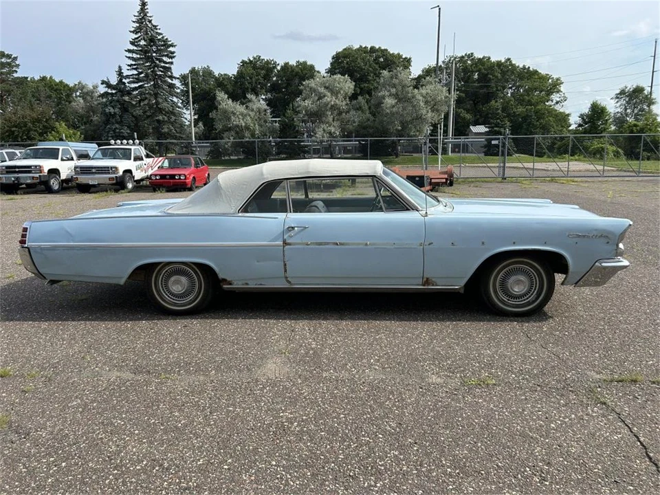 1963 Pontiac Catalina 3rd Gen - Image 4 of 27