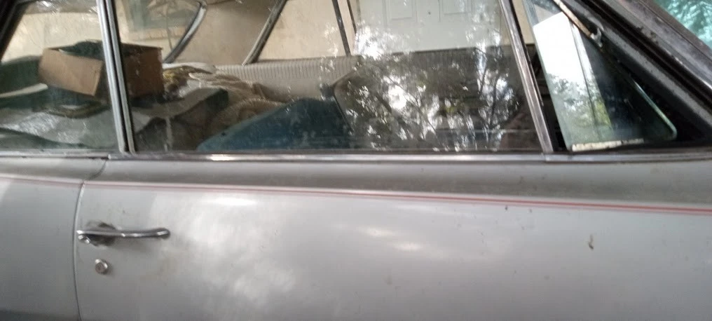 1963 Pontiac Grand Prix 1st Gen - Image 10 of 31