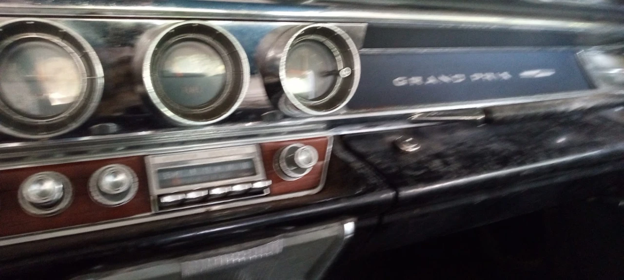 1963 Pontiac Grand Prix 1st Gen - Image 27 of 31