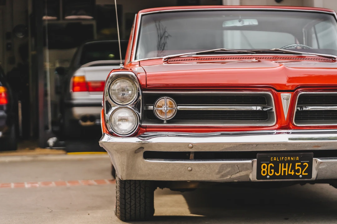 1963 Pontiac Grand Prix 1st Gen - Image 15 of 31