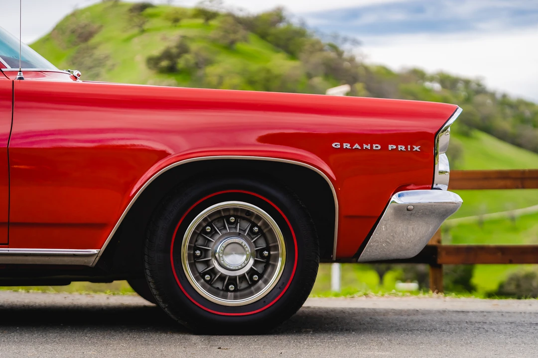 1963 Pontiac Grand Prix 1st Gen - Image 19 of 31