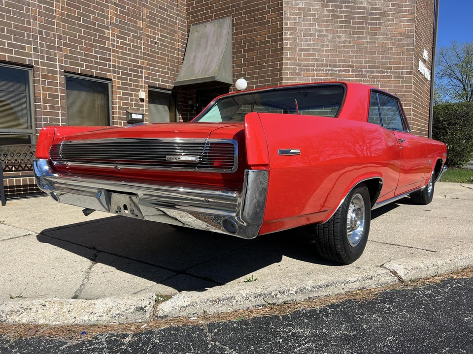 1963 Pontiac Grand Prix 1st Gen - Image 10 of 31