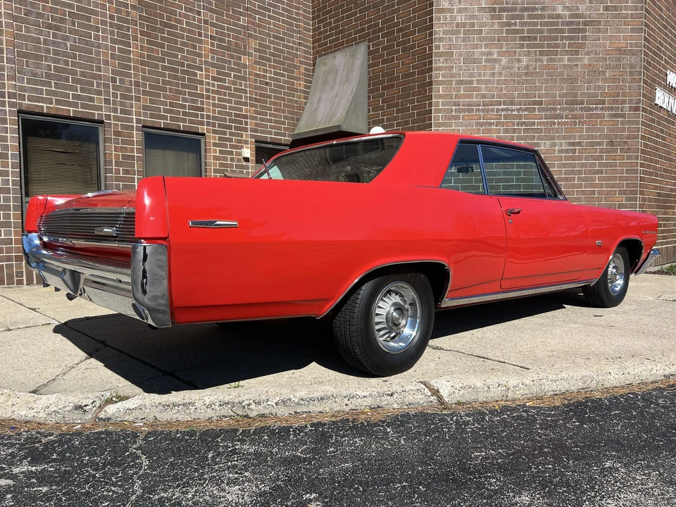 1963 Pontiac Grand Prix 1st Gen - Image 11 of 31