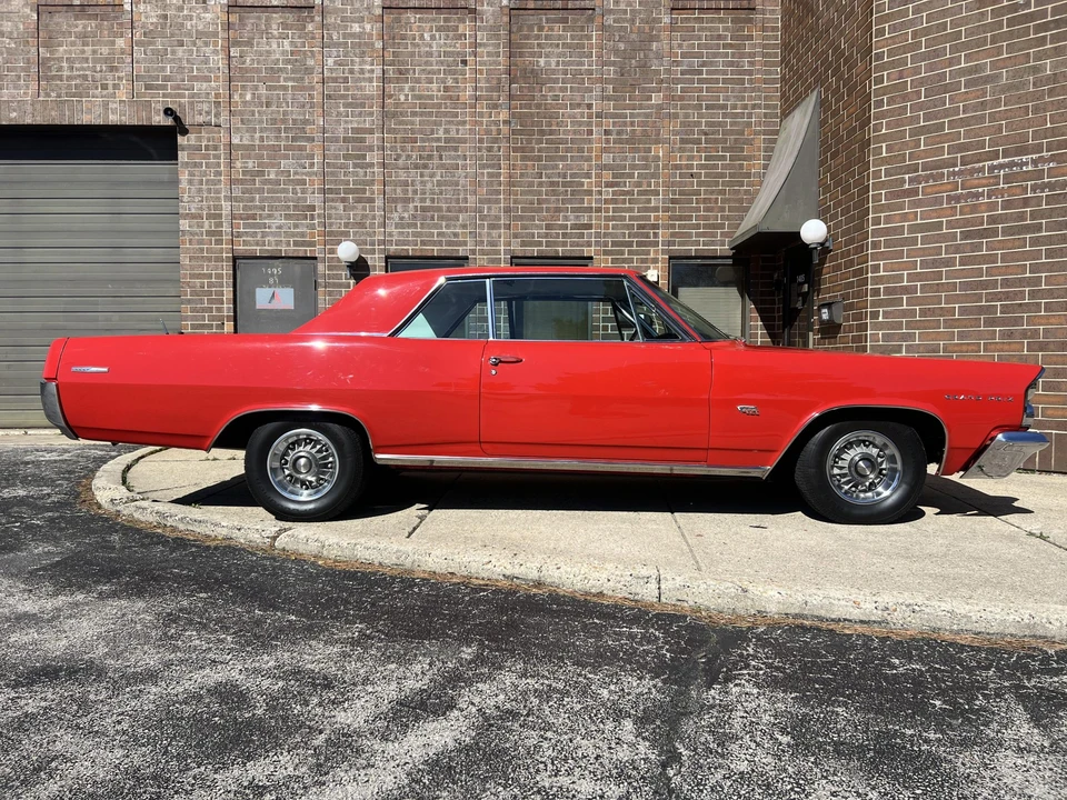 1963 Pontiac Grand Prix 1st Gen - Image 13 of 31