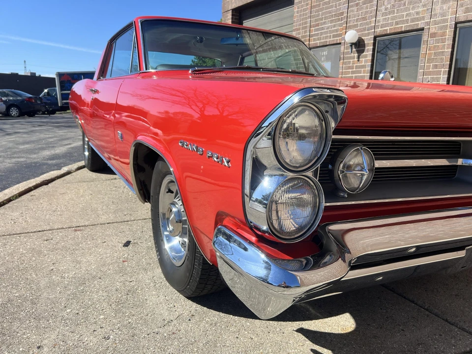 1963 Pontiac Grand Prix 1st Gen - Image 30 of 31