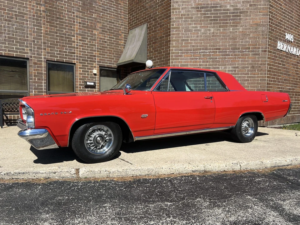1963 Pontiac Grand Prix 1st Gen - Image 4 of 31
