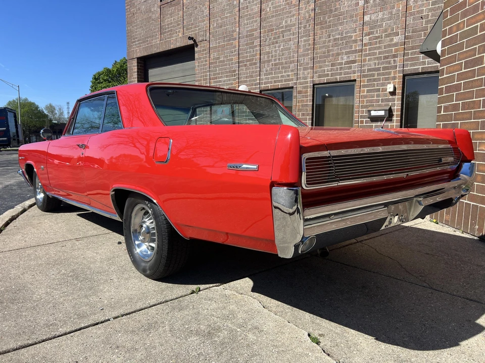 1963 Pontiac Grand Prix 1st Gen - Image 7 of 31