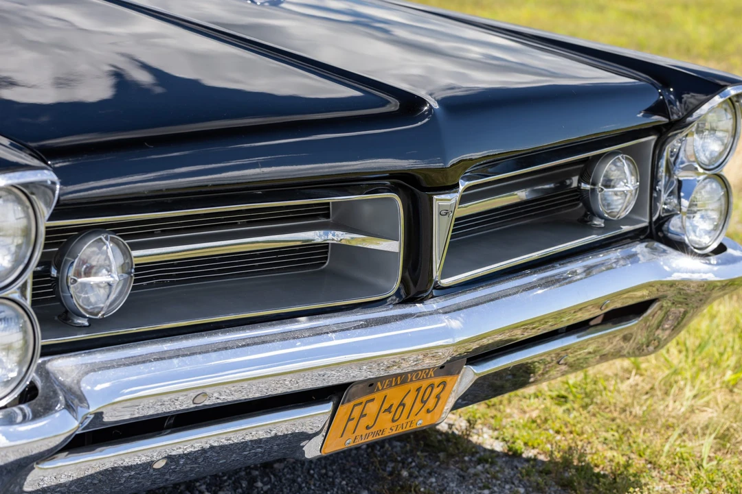 1963 Pontiac Grand Prix 1st Gen - Image 23 of 31