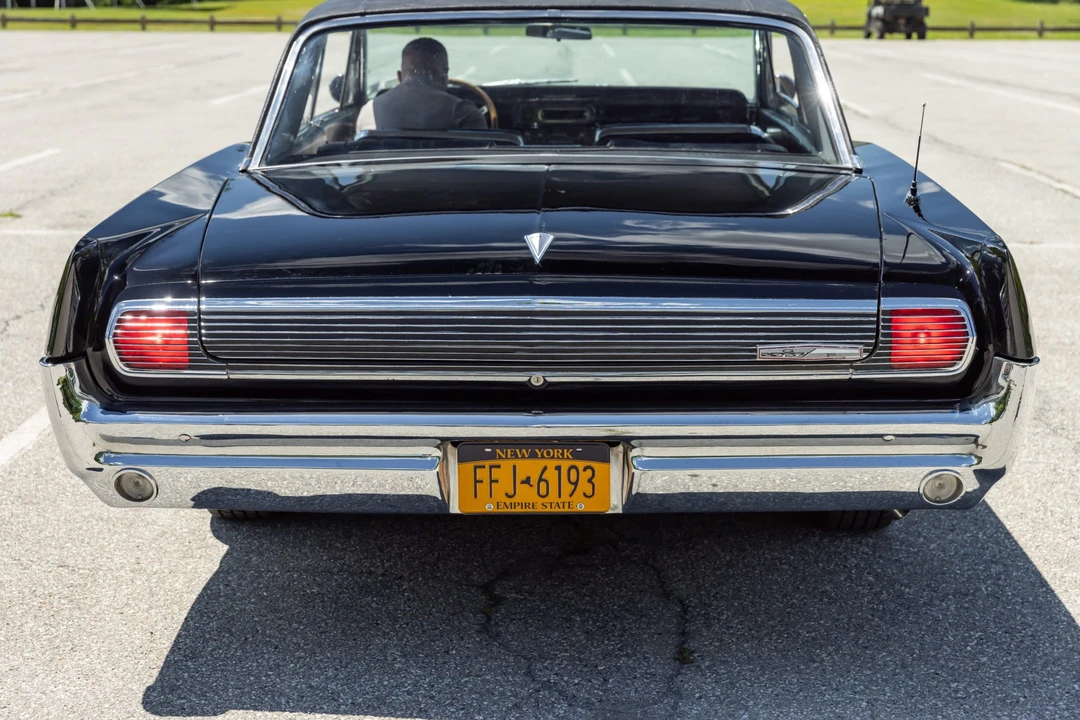1963 Pontiac Grand Prix 1st Gen - Image 11 of 31