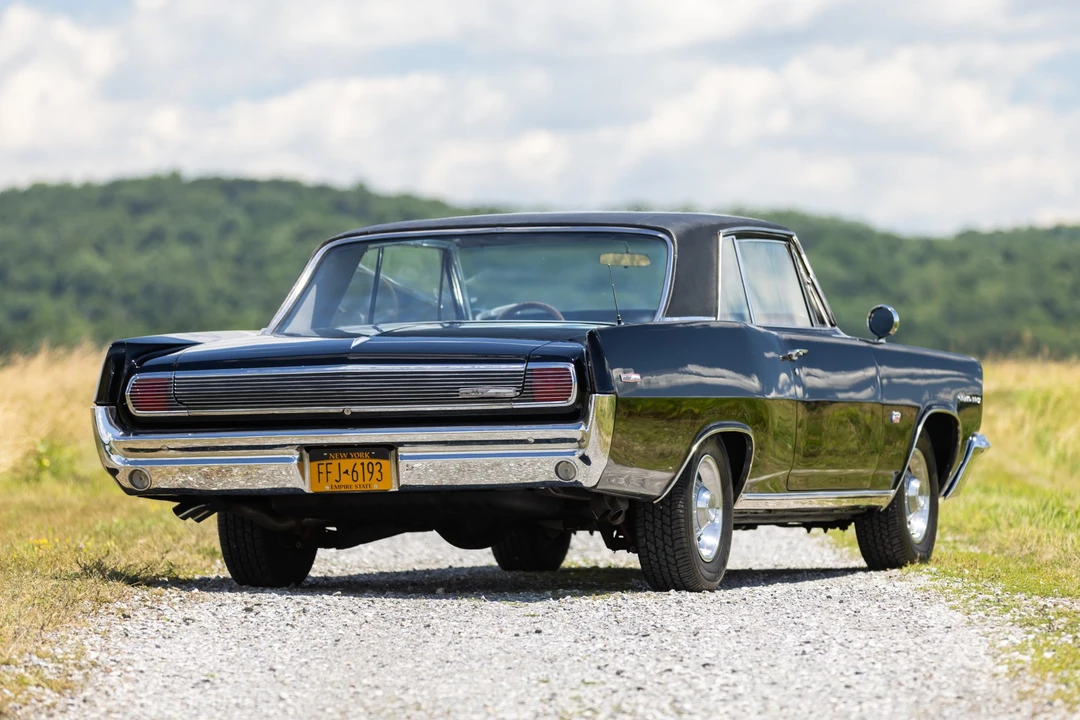 1963 Pontiac Grand Prix 1st Gen - Image 7 of 31