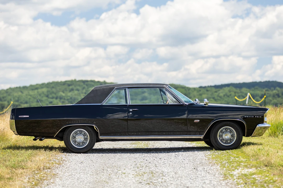 1963 Pontiac Grand Prix 1st Gen - Image 6 of 31