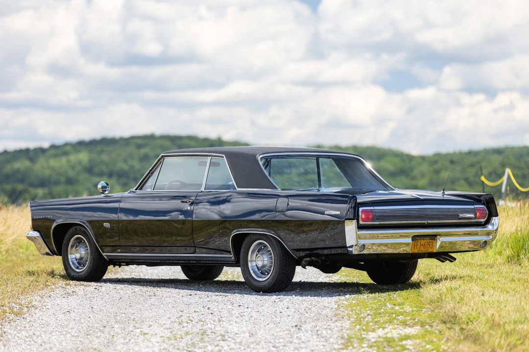 1963 Pontiac Grand Prix 1st Gen - Image 9 of 31