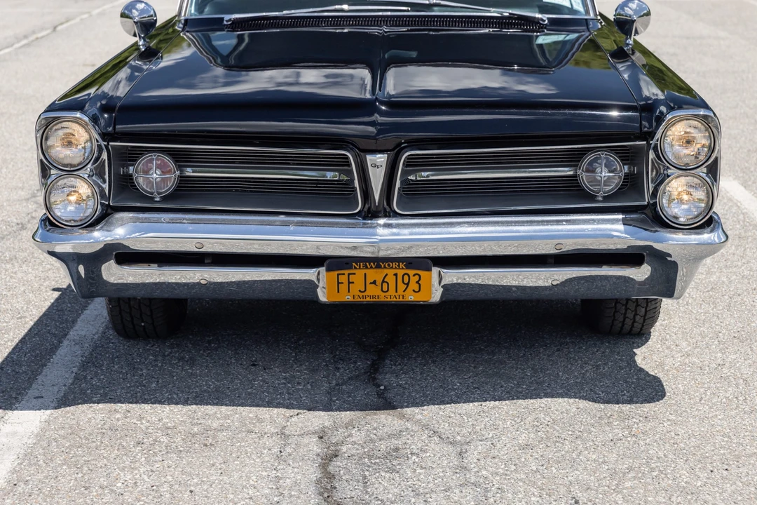 1963 Pontiac Grand Prix 1st Gen - Image 21 of 31