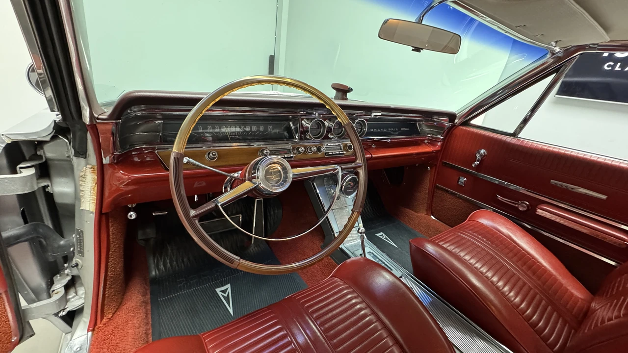 1963 Pontiac Grand Prix 1st Gen - Image 27 of 31