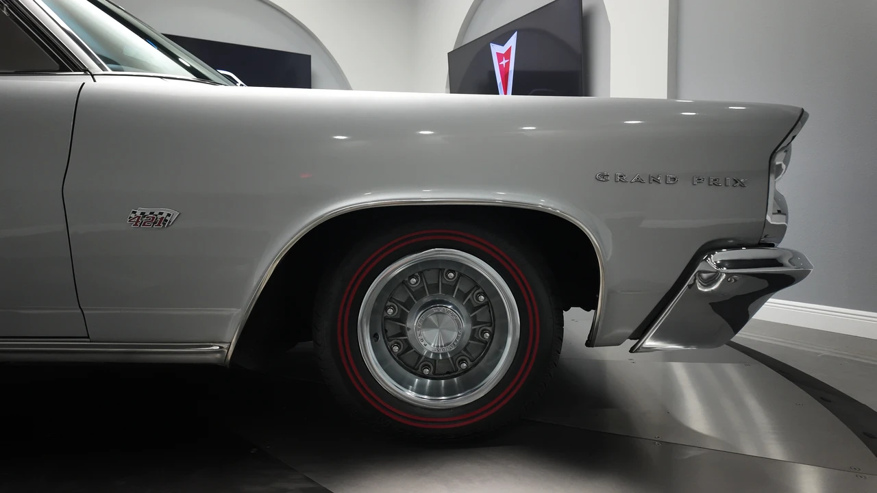 1963 Pontiac Grand Prix 1st Gen - Image 11 of 31