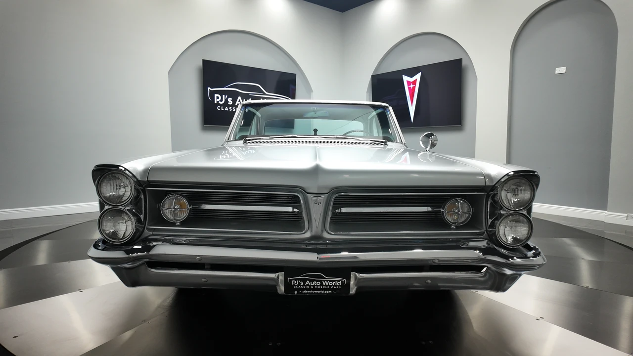 1963 Pontiac Grand Prix 1st Gen - Image 7 of 31