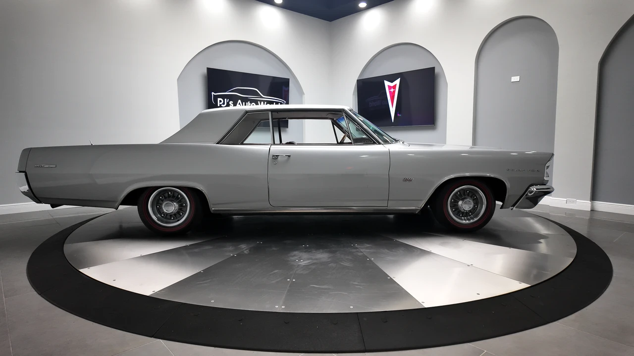 1963 Pontiac Grand Prix 1st Gen - Image 4 of 31