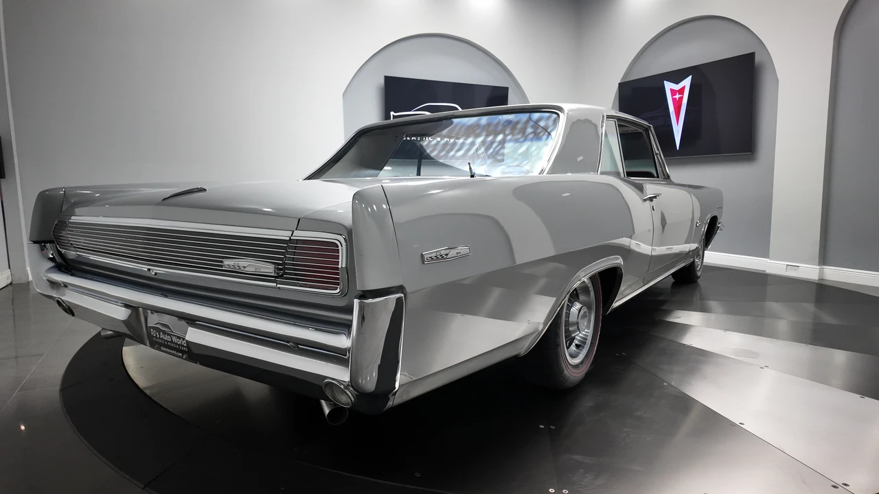 1963 Pontiac Grand Prix 1st Gen - Image 21 of 31